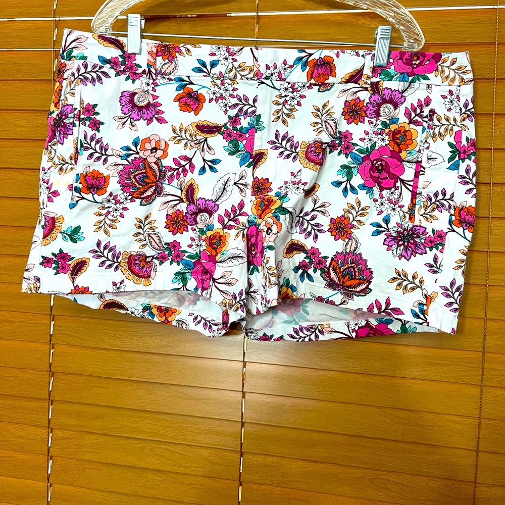 a.n.a | Floral Twill Shorts | 20 multi colored